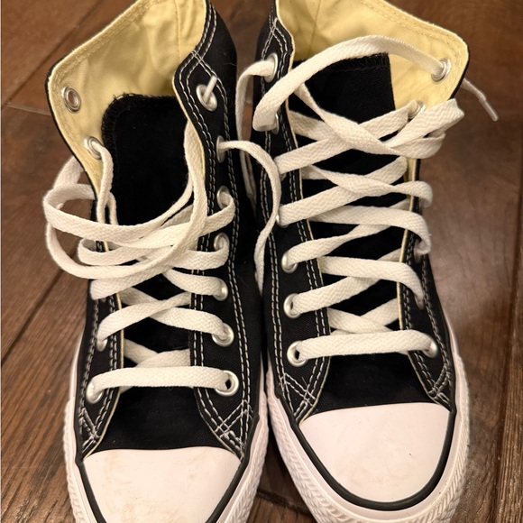 Converse Black and White High-Tops - Picture 2 of 3